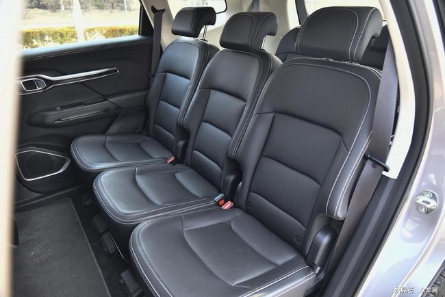 豪越L座椅怎么上下调节？这功能我用了一周才发现！