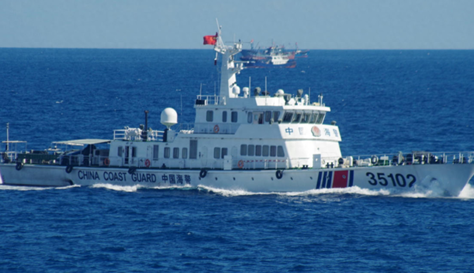中国海警局回应菲船冲撞我海警舰艇，一场碰瓷闹剧背后的真相
