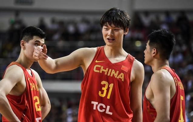 男篮红队vs乌克兰，一场被低估的硬仗，藏了多少秘密？