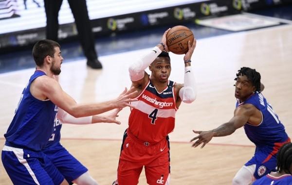 🏀国王vs太阳比赛录像,一场让熬夜球迷直呼过瘾的对攻大战 🏀国王vs太阳比赛录像,一场让熬夜球迷直呼过瘾的对攻大战