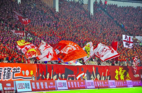 恒大vs鲁能球票，从抢票大战到看台风云，一场中国足球的城市双城记