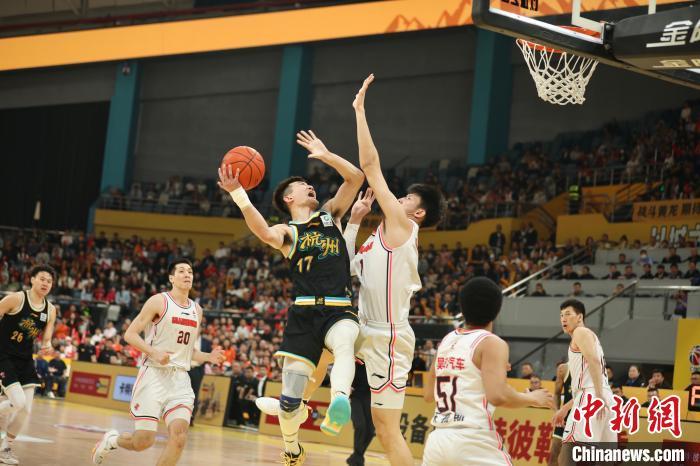 广厦vs广东全场回放，一场拳拳到肉的CBA季后赛预演